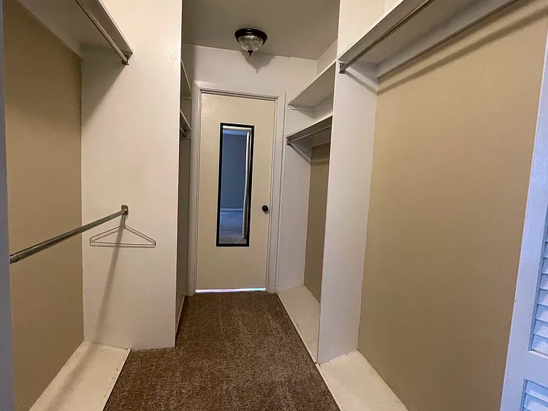 1004 Cottonwood St — Photo 12