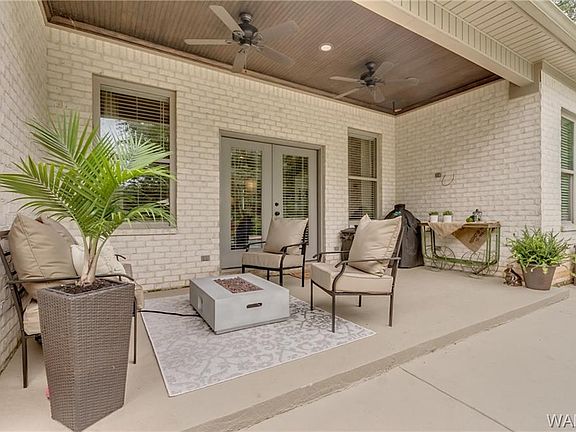 5th image of 4038 Sierra Dr