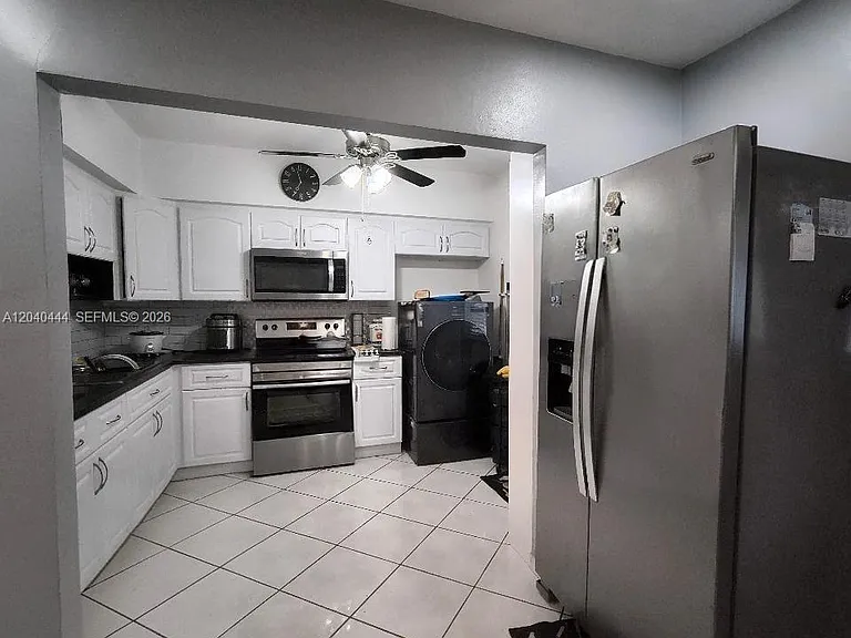 8600 NW 57th Ct — Photo 12