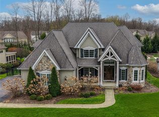 7565 Cottonwood Trl, Chagrin Falls, OH 44023