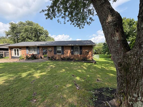 2nd image of 112 Reed Pl