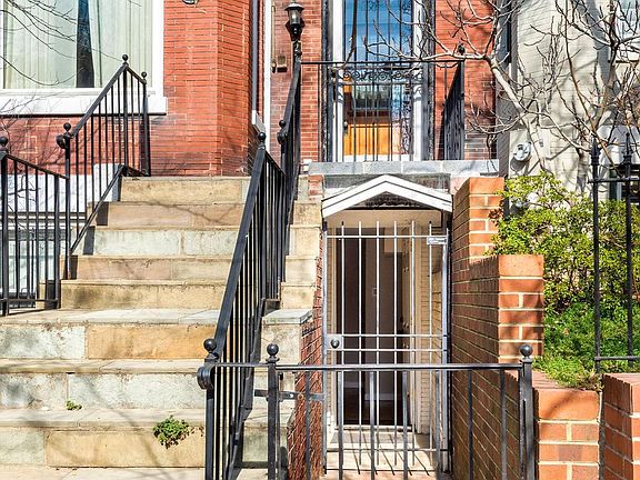2nd image of 2721 Ontario Rd NW APT B