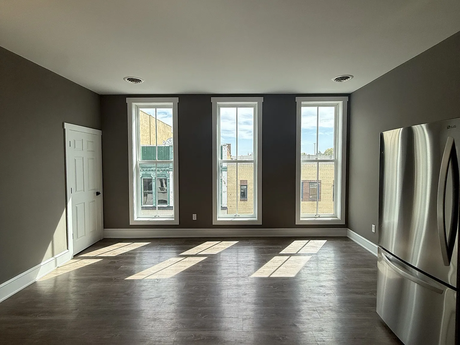 722 East Main Street - 3 — Photo 2