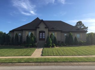 97 Cascade Dr, Florence, AL 35633