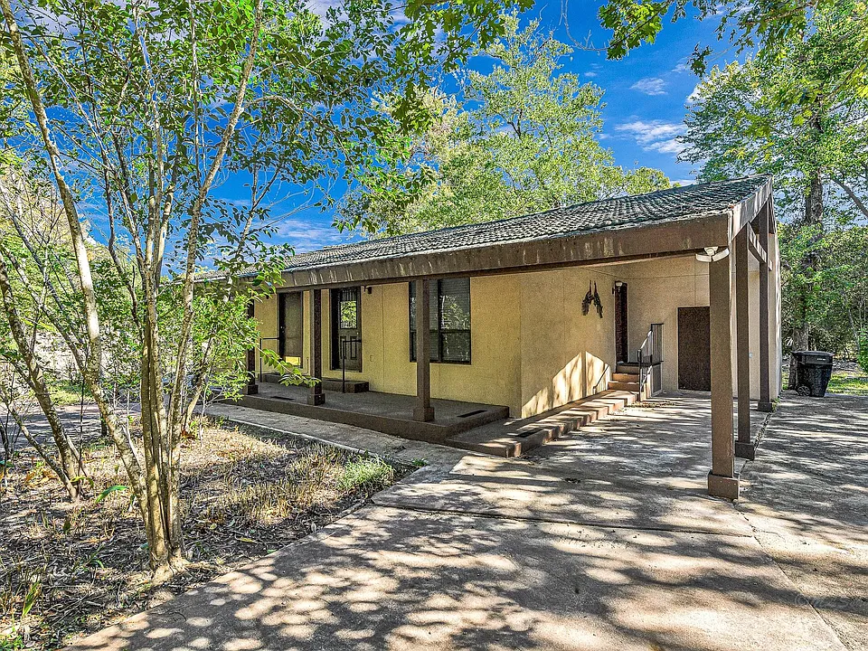 32B E Rivercrest Dr