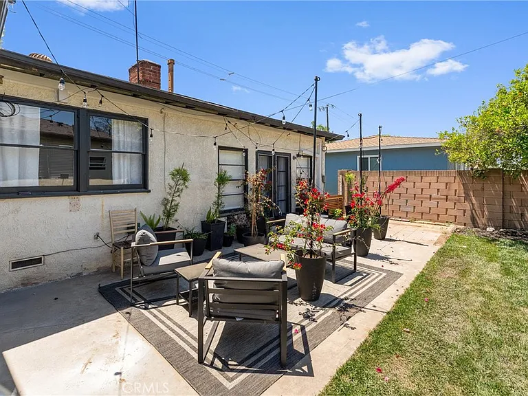 923 W Maple Ave — Photo 20