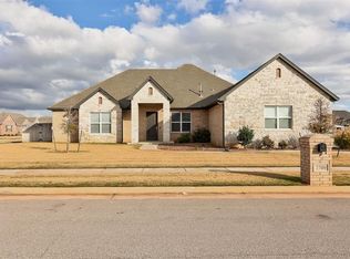 2700 Samuel Cir, Yukon, OK 73099