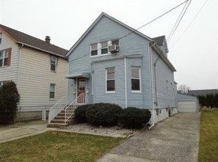 212 Penn Pl, Linden, NJ 07036