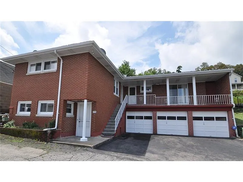 928 Shady Ave photo 1