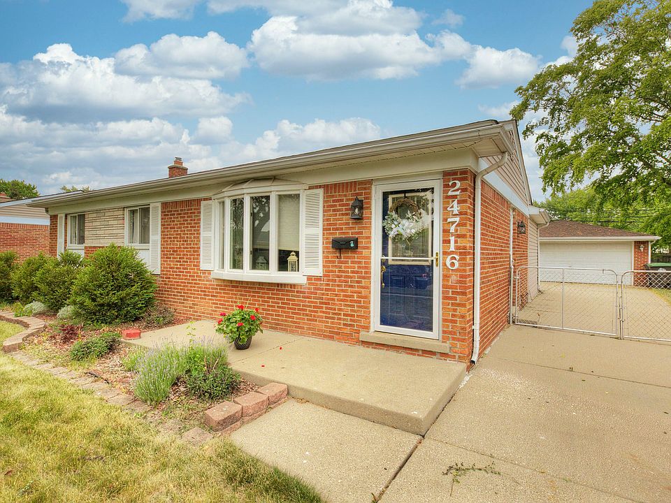 1st image of 24716 Oriole St