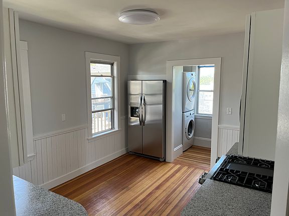 3rd image of 37 Westmoreland St #3