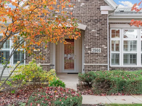 2944 Normandy Cir, Naperville, IL 60564