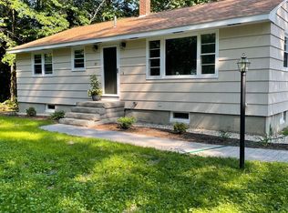 37 Skillin Rd, Cumberland, ME 04021