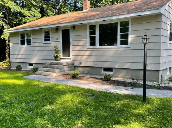 37 Skillin Rd, Cumberland, ME 04021