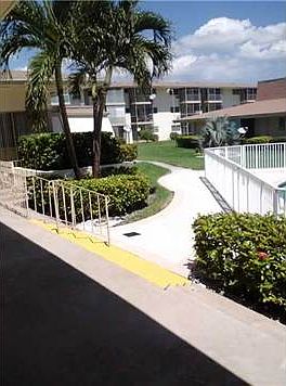 2nd image of 17090 NE 14th Ave APT 109