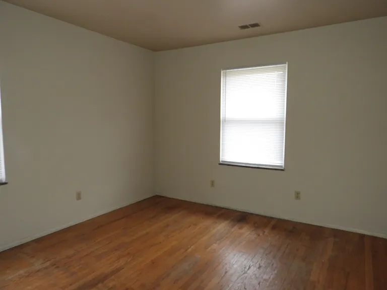 6006 Dickson Rd #4 — Photo 6