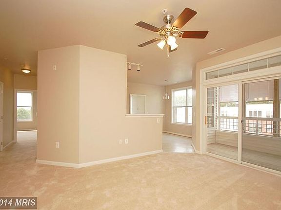 4th image of 1307 Scottsdale Dr Unit 326