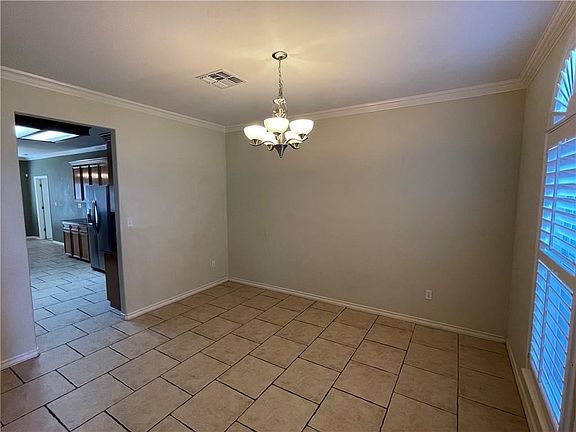 5th image of 4118 Sir Jack St