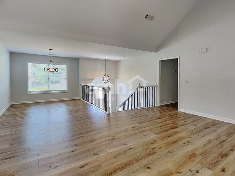 5075 Roxton Ln — Photo 7