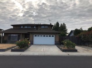 1066 Compass Ln, Manteca, CA 95337