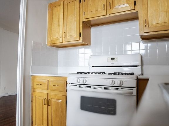 3rd image of 10460 Queens Blvd #11M