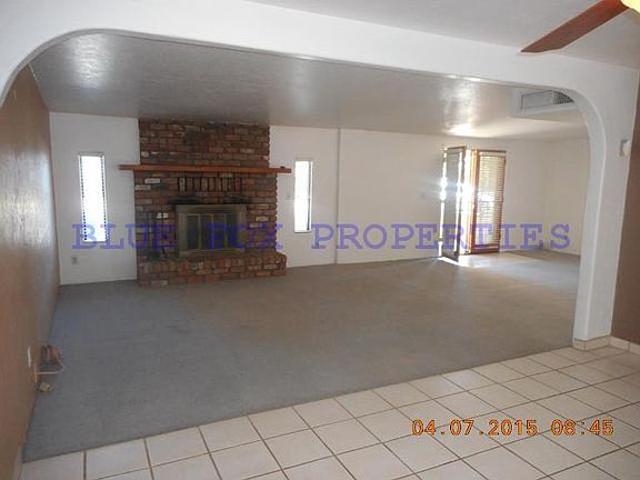 3rd image of 1017 W Navajo St