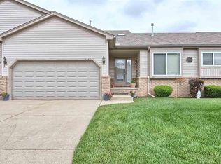 29293 Red Maple Dr, Chesterfield, MI