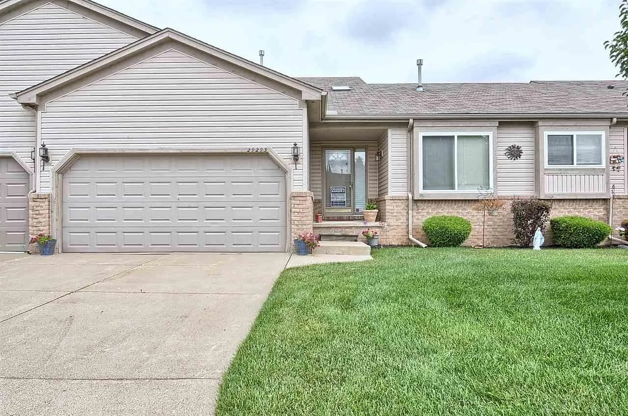 29293 Red Maple Dr photo 1