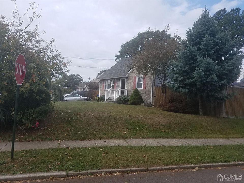 2nd image of 78 Warner St