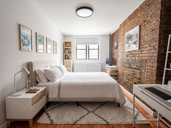 4th image of 240 W 20th St APT B