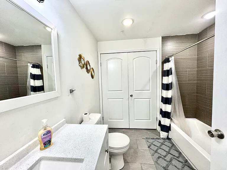 925 N Broad St #4F — Photo 13