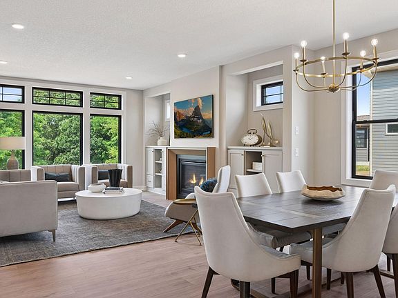 5th image of 10401 Peony Ln N