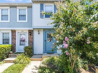 1st image of 2882 S Meade St #1