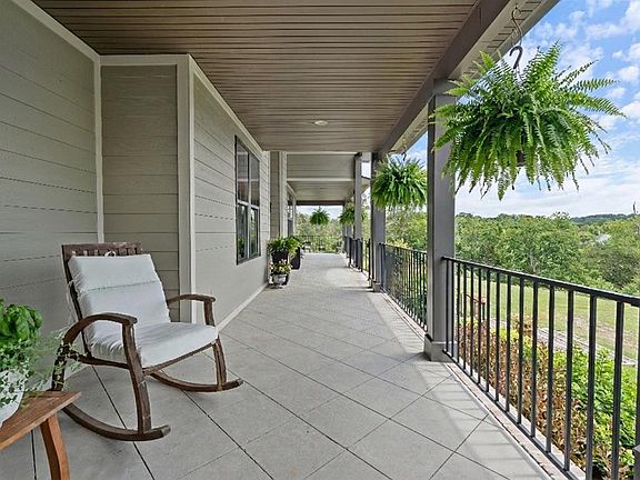 4th image of 1135D Center Point Rd S