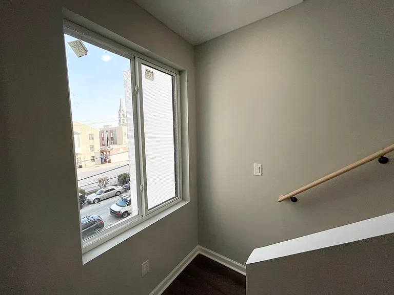 1228 N Marshall St #3R — Photo 25