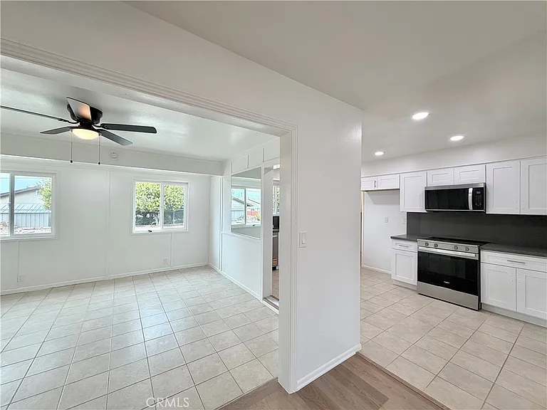 28751 Olympia Way — Photo 7