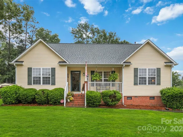 906 Sweetgrass Ln, Rock Hill, SC 29732