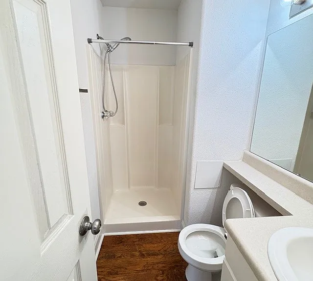 114 John Ct — Photo 8