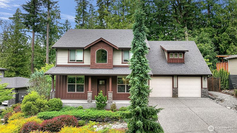 2nd image of 1216 Creekwood Lane