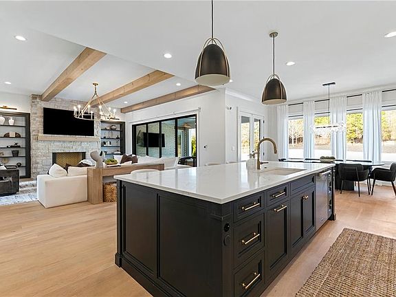 5th image of 10190 Cedar Ridge Dr