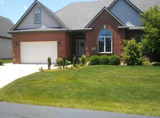 520 S Wintergarden Rd, Bowling Green, OH 43402