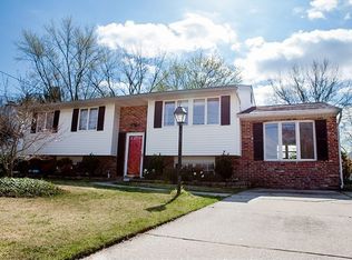 102 Jobs Ln, Williamstown, NJ 08094