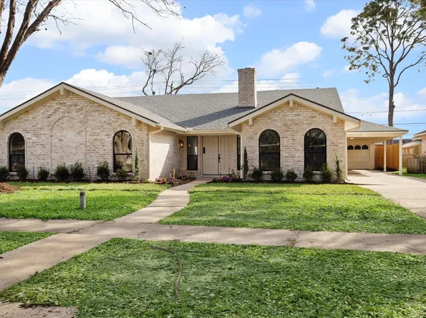 7715 Twin Hills Dr, Houston, TX 77071