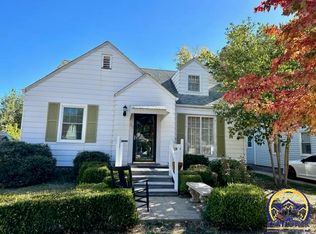 706 SW Grandview Ave, Topeka, KS 66606