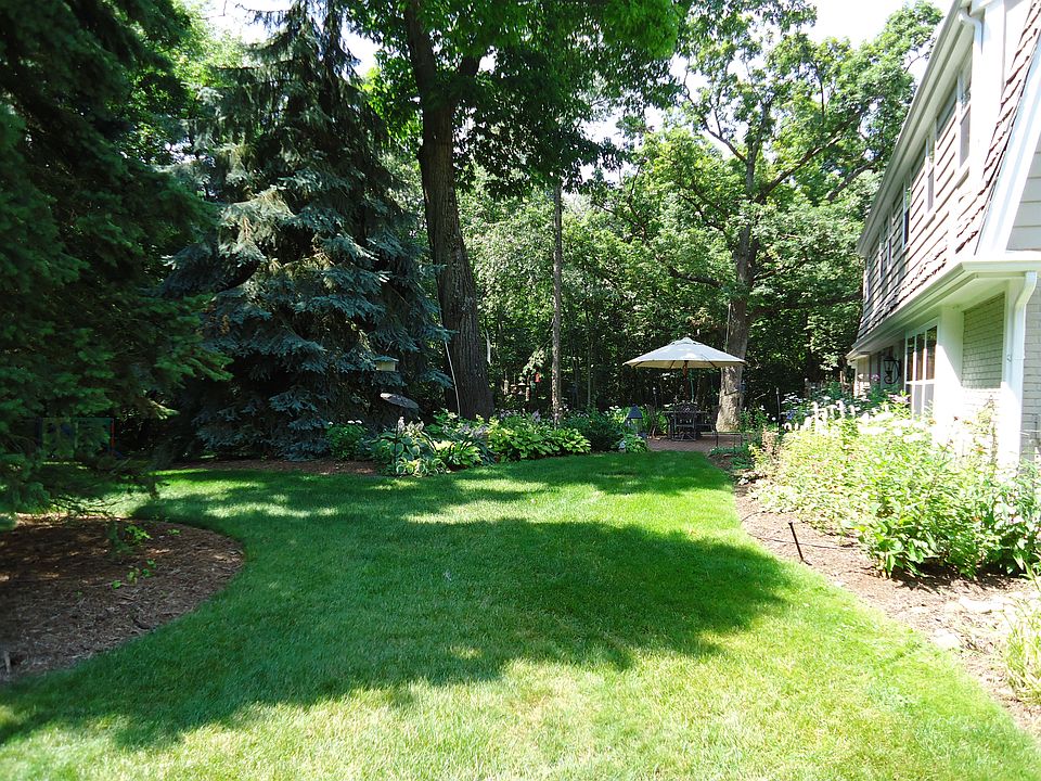 2nd image of N63W29775 Woodfield Ct