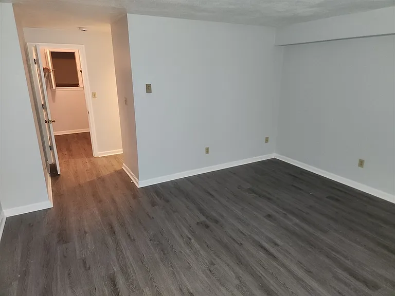 448 Mount Hope St #2 — Photo 8