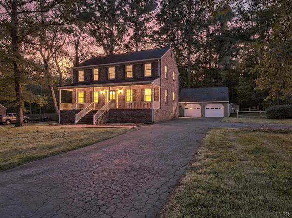 605 Ramblewood Rd, Forest, VA 24551