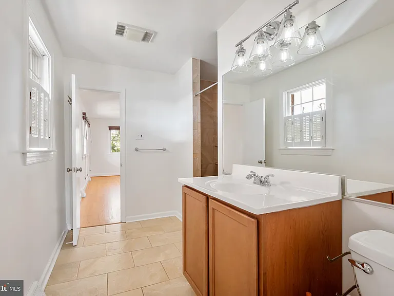 3606 Pinetree Ter — Photo 38