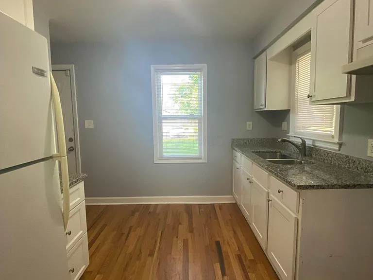 2299 Hamilton Ave — Photo 9