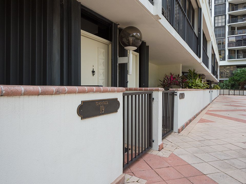 1st image of 1915 Brickell Ave #Th19